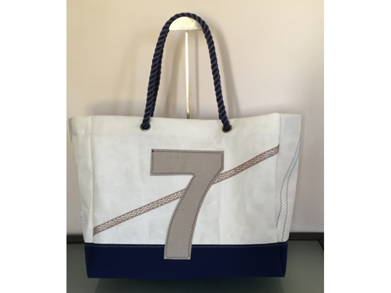 PETIT SAC DE PLAGE FOND MARINE 7 SABLE GALON ZIG ZAG ARGENT PETIT SAC DE PLAGE FOND MARINE 7 SABLE GALON ZIG ZAG ARGENT