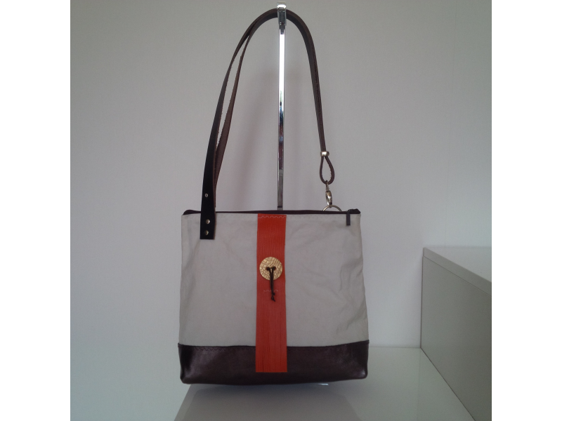BESACE FOND CUIR MORDORE FRANGES CUIR ORANGE BESACE FOND CUIR MORDORE FRANGES CUIR ORANGE