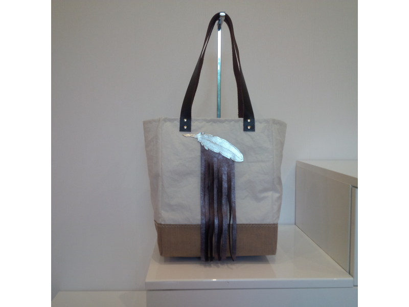 MINI SAC FOND MARRON GLACE PLUME CUIR ARGENT FRANGES CUIR MORDORE MINI SAC FOND MARRON GLACE PLUME CUIR ARGENT FRANGES CUIR MORDORE