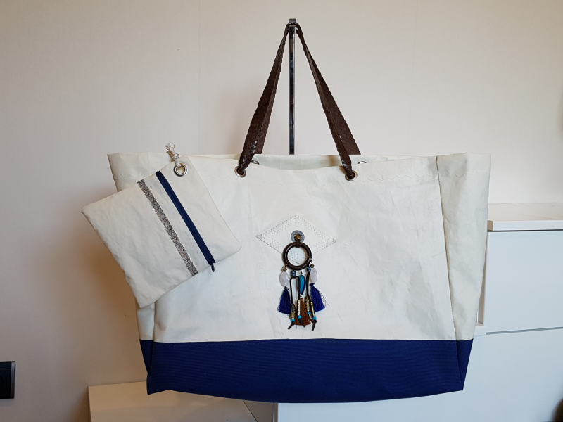 SAC DE PLAGE FOND BLEU VIF BIJOU BOHEME SAC DE PLAGE FOND BLEU VIF BIJOU BOHEME